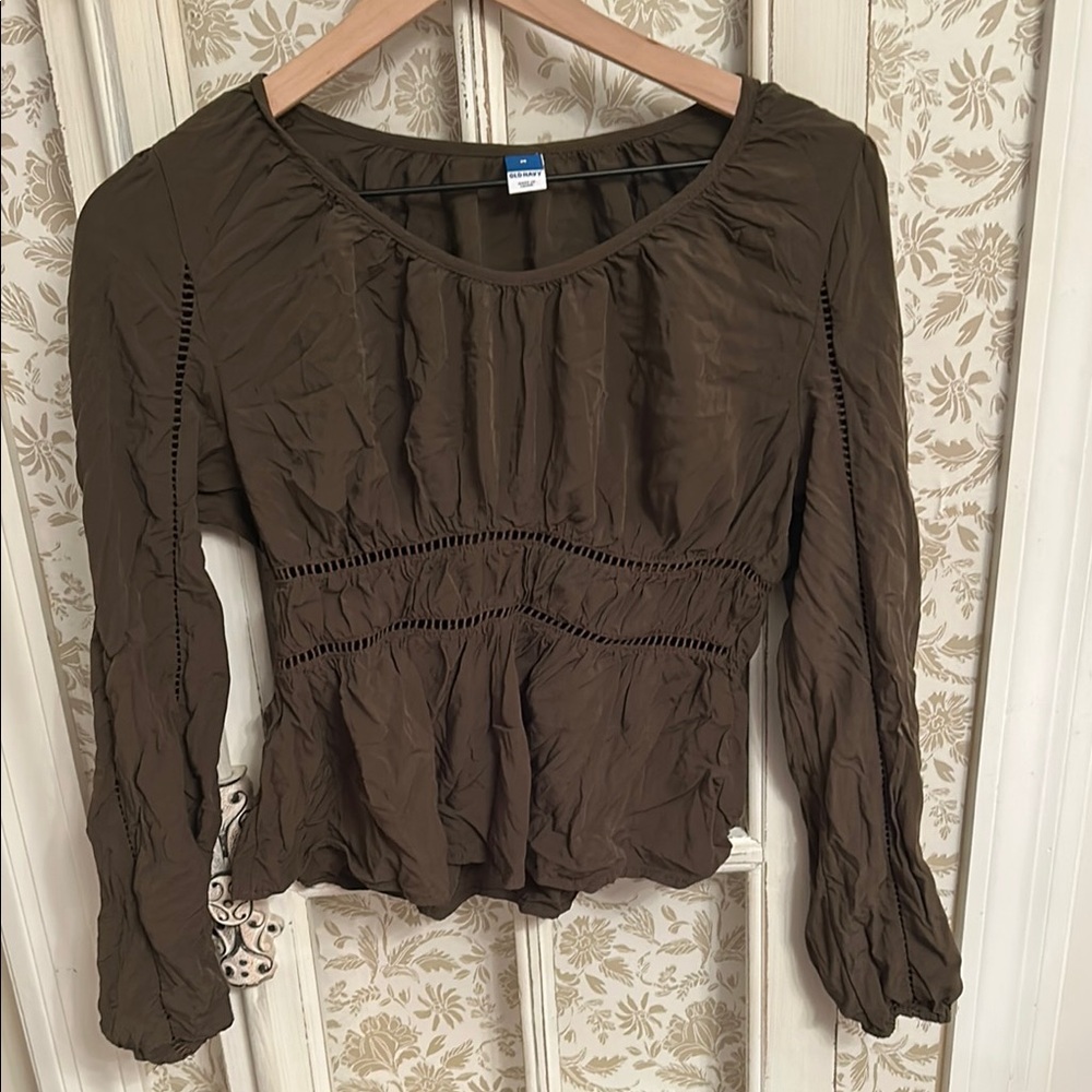 Old navy olive green top
